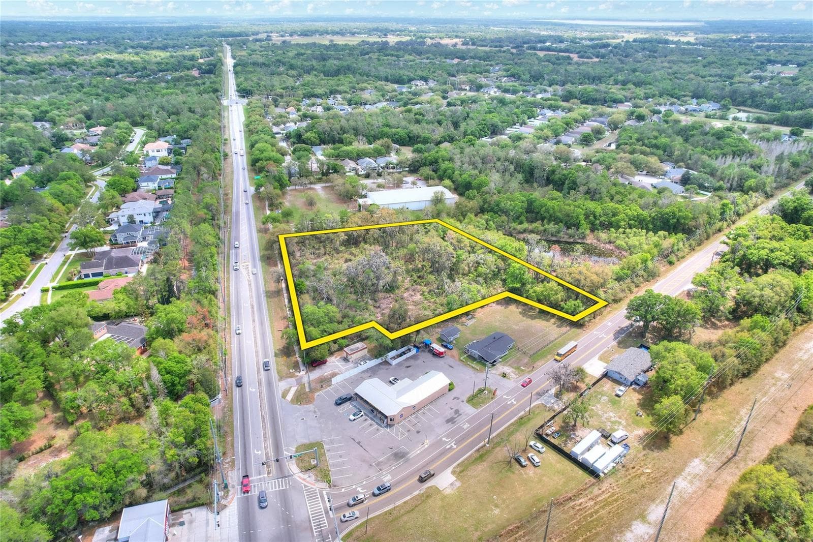 5708 Lithia Pinecrest Rd photo 3