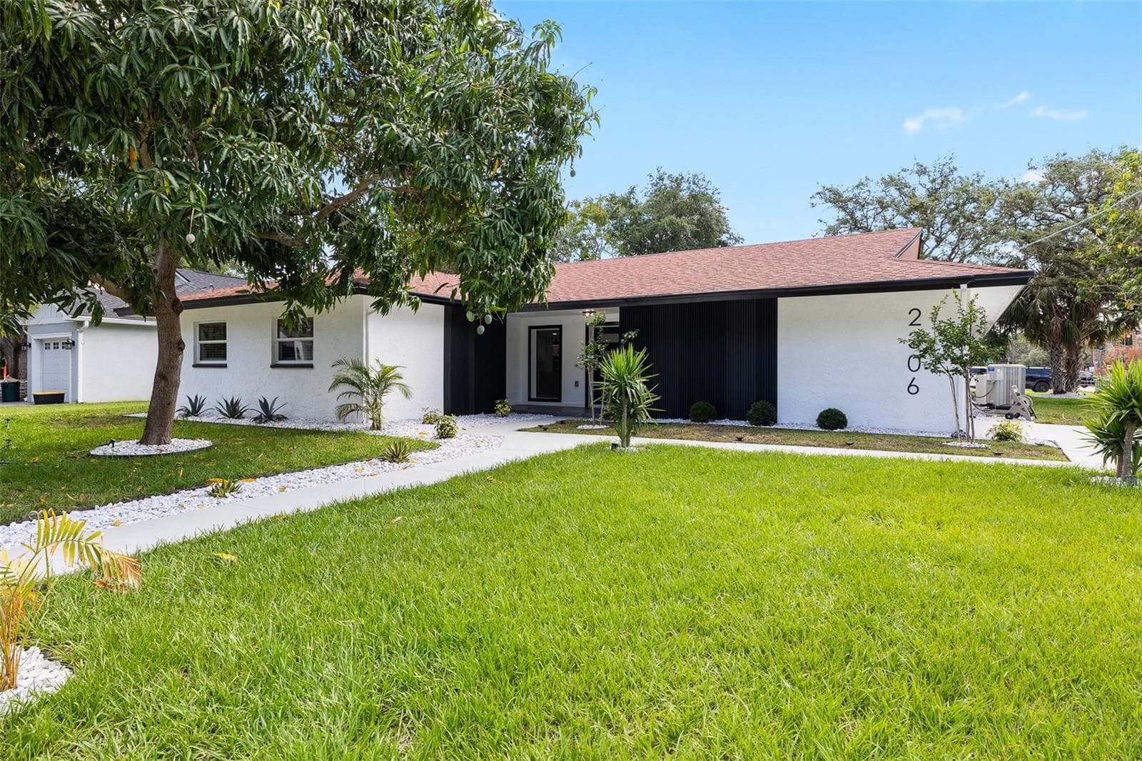 2306 S San Jose Cir photo 3