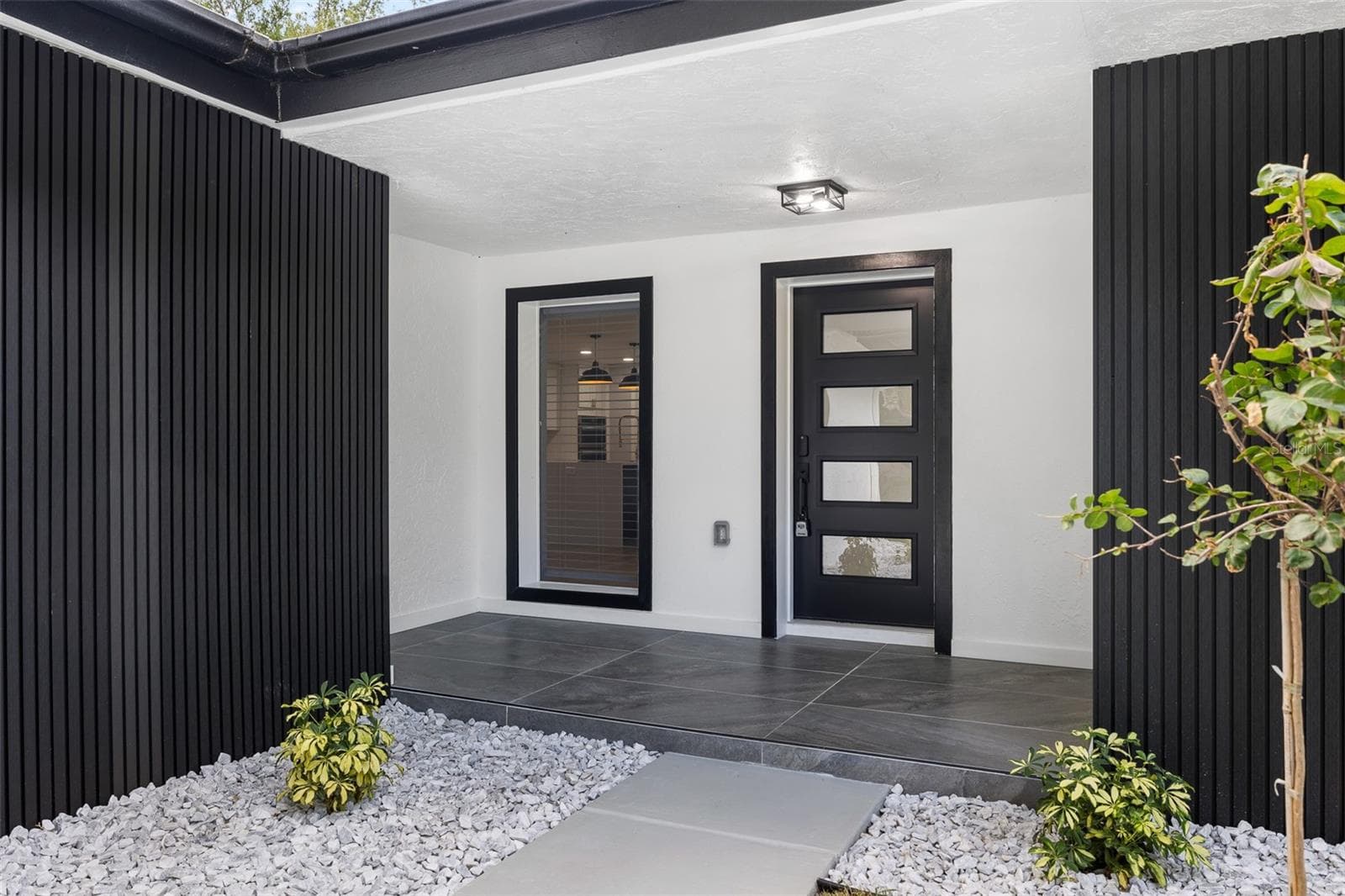 2306 S San Jose Cir photo 4