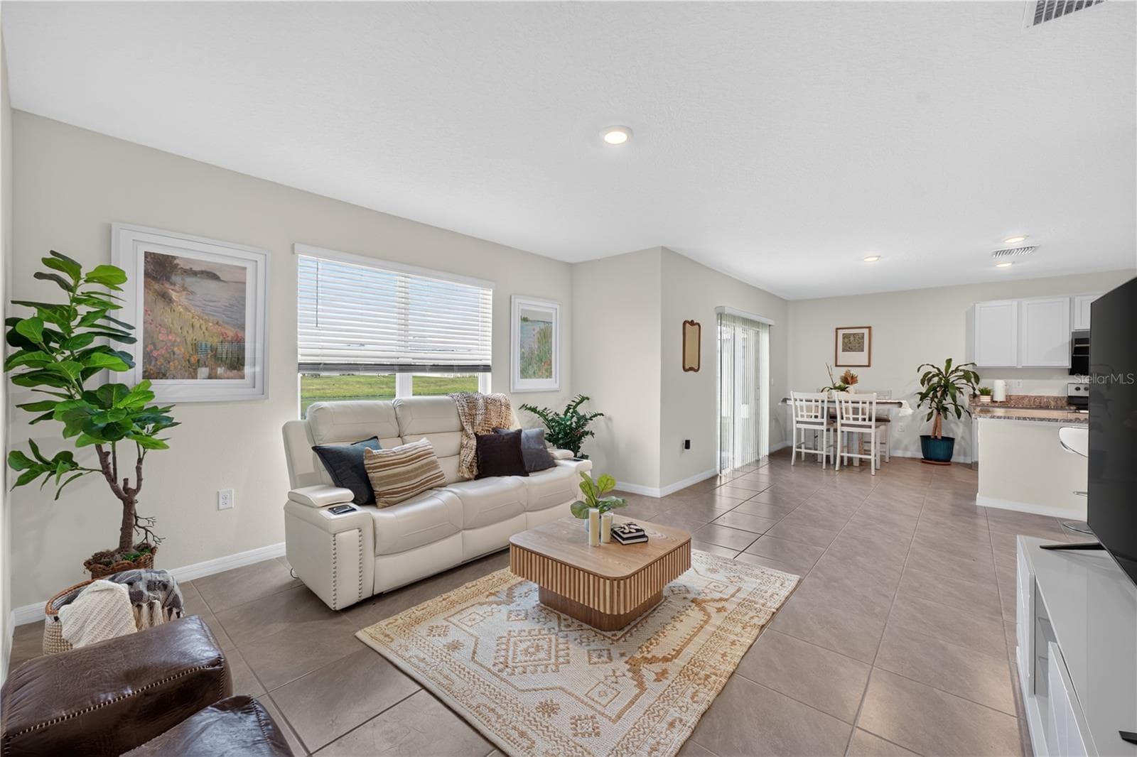 8379 Ender Hills Dr photo 4