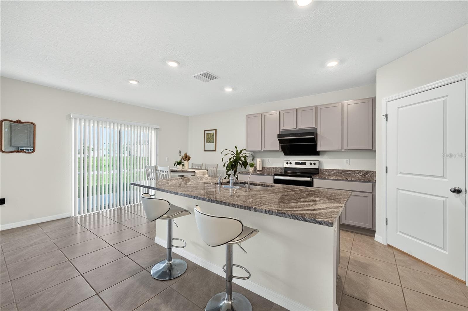 8379 Ender Hills Dr photo 5