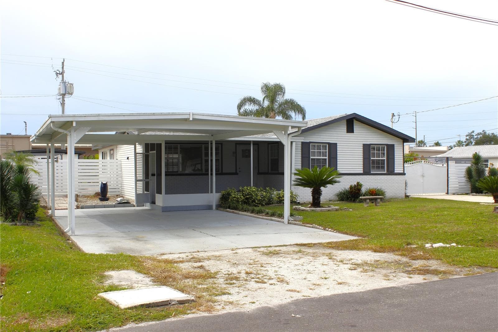 8512 Sunbeam Ln photo 3