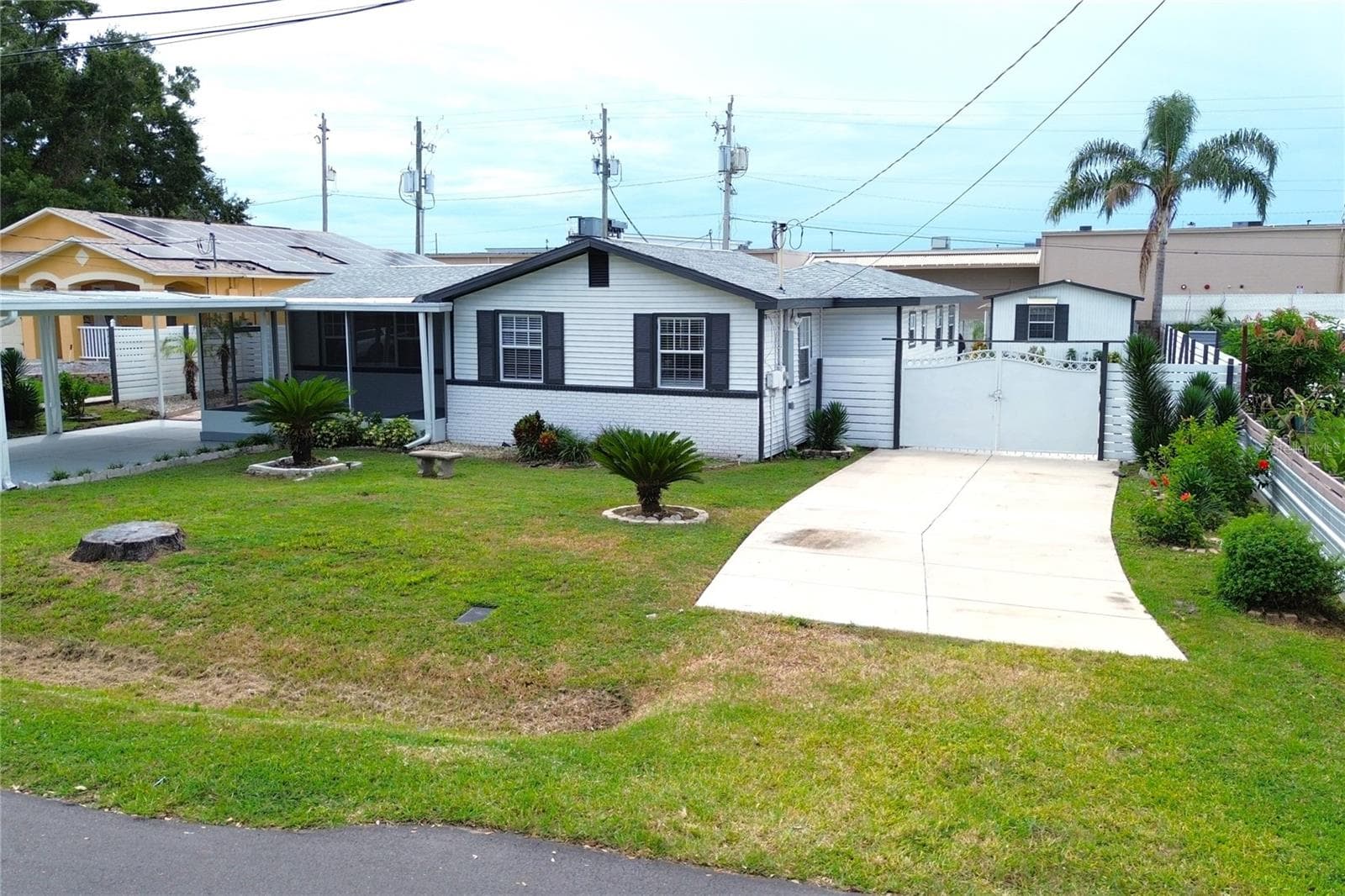 8512 Sunbeam Ln photo 5