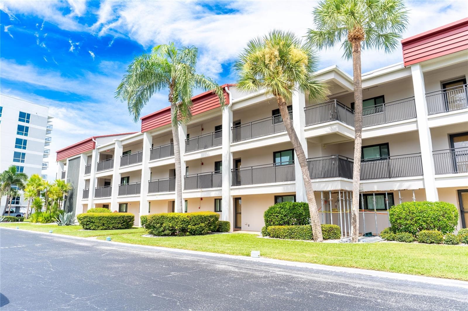 868 Bayway Blvd #304 photo 3