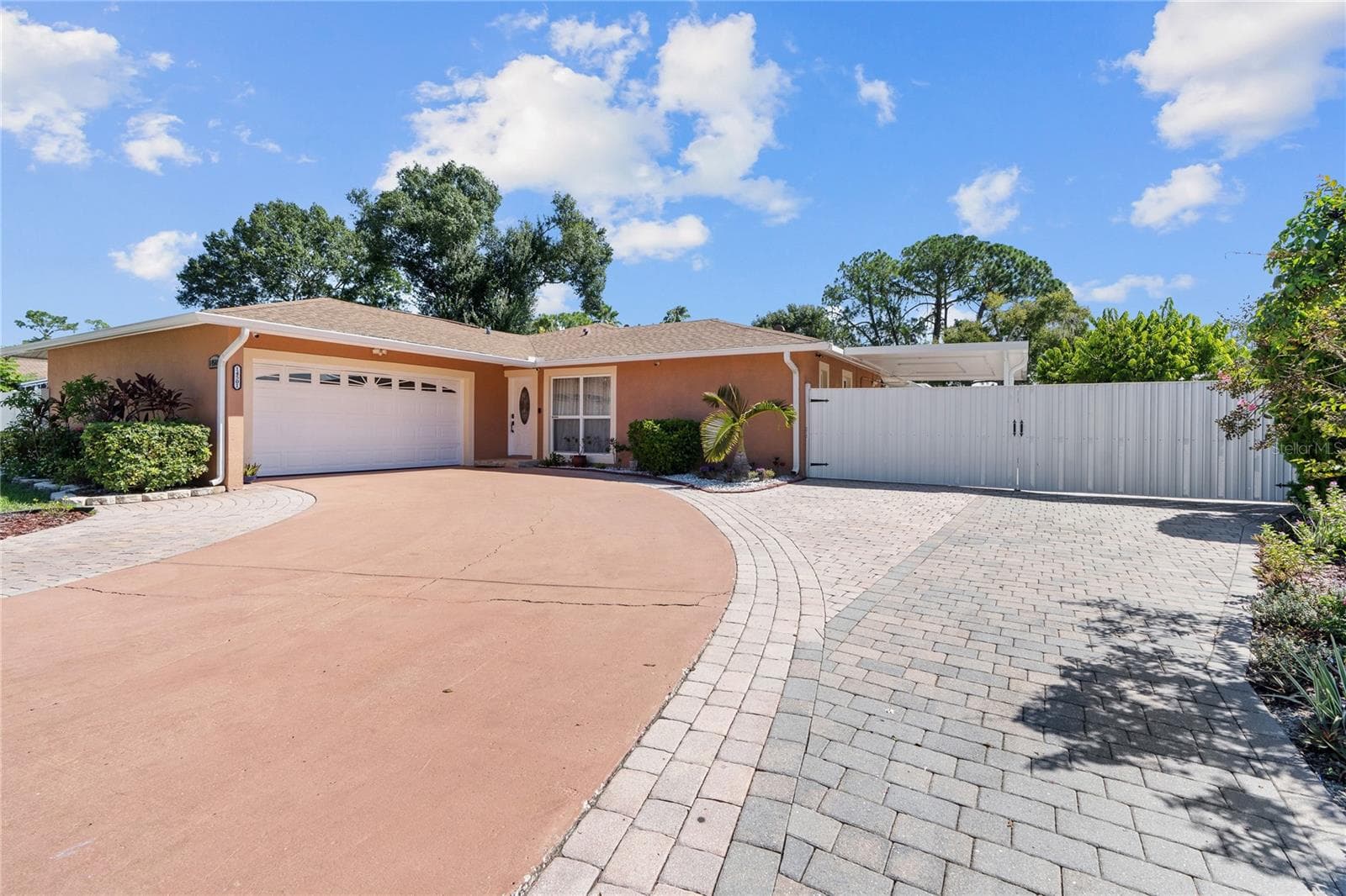 14501 Highland Hills Pl photo 3