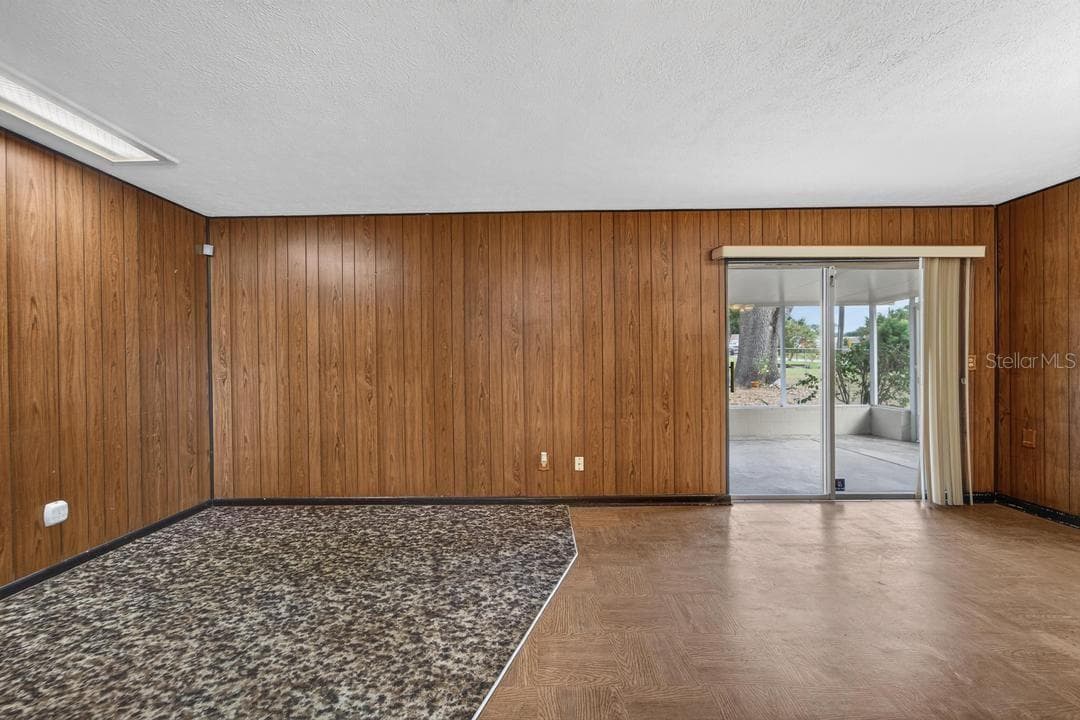820 Blackberry Lane photo 4