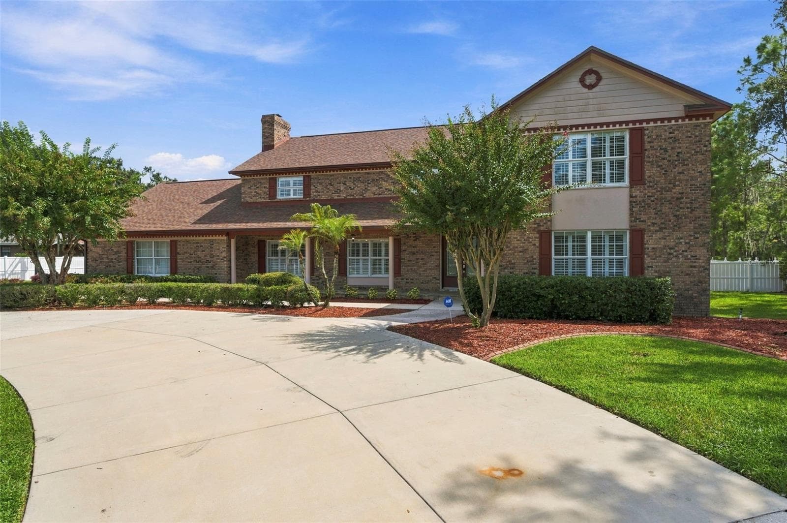 115 Hickory Creek Dr photo 4