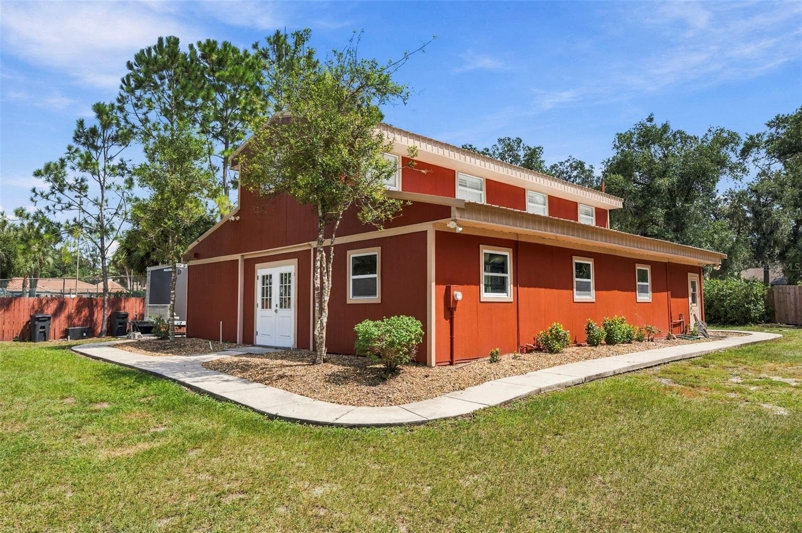 115 Hickory Creek Dr photo 3