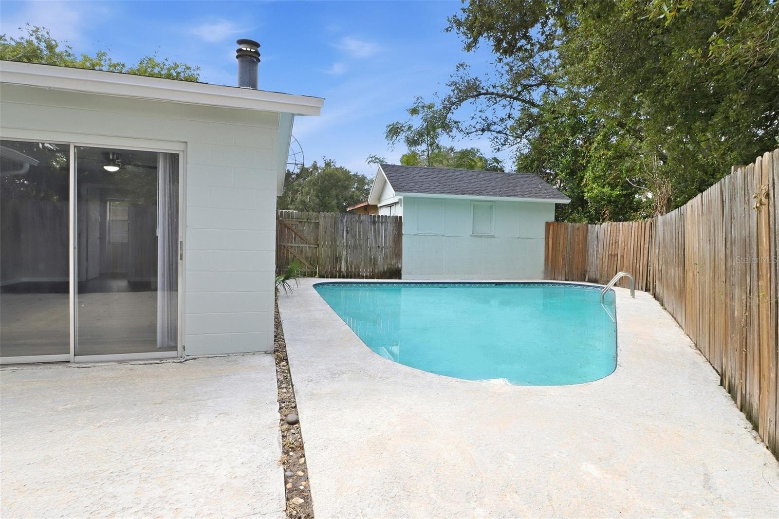 4218 Empire Pl photo 3