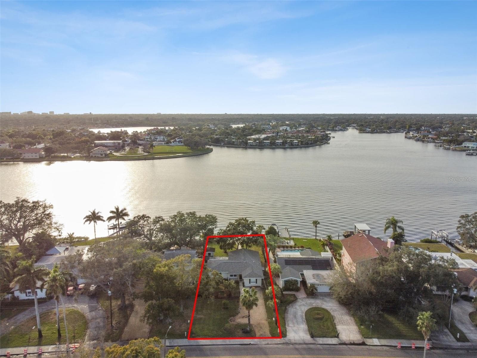 3618 Shore Acres Blvd NE photo 5