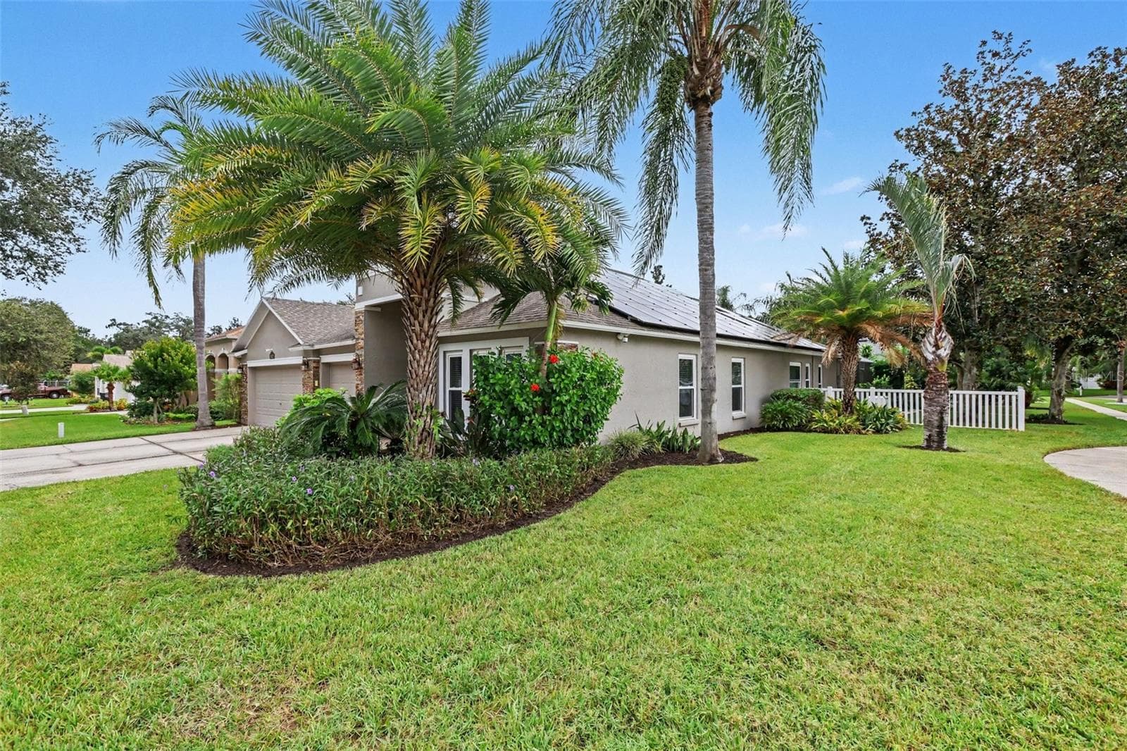 8937 Aberdeen Creek Cir photo 3