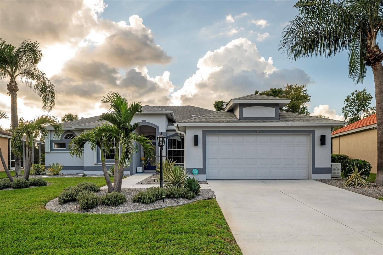 5296 Creekside Trl photo 3