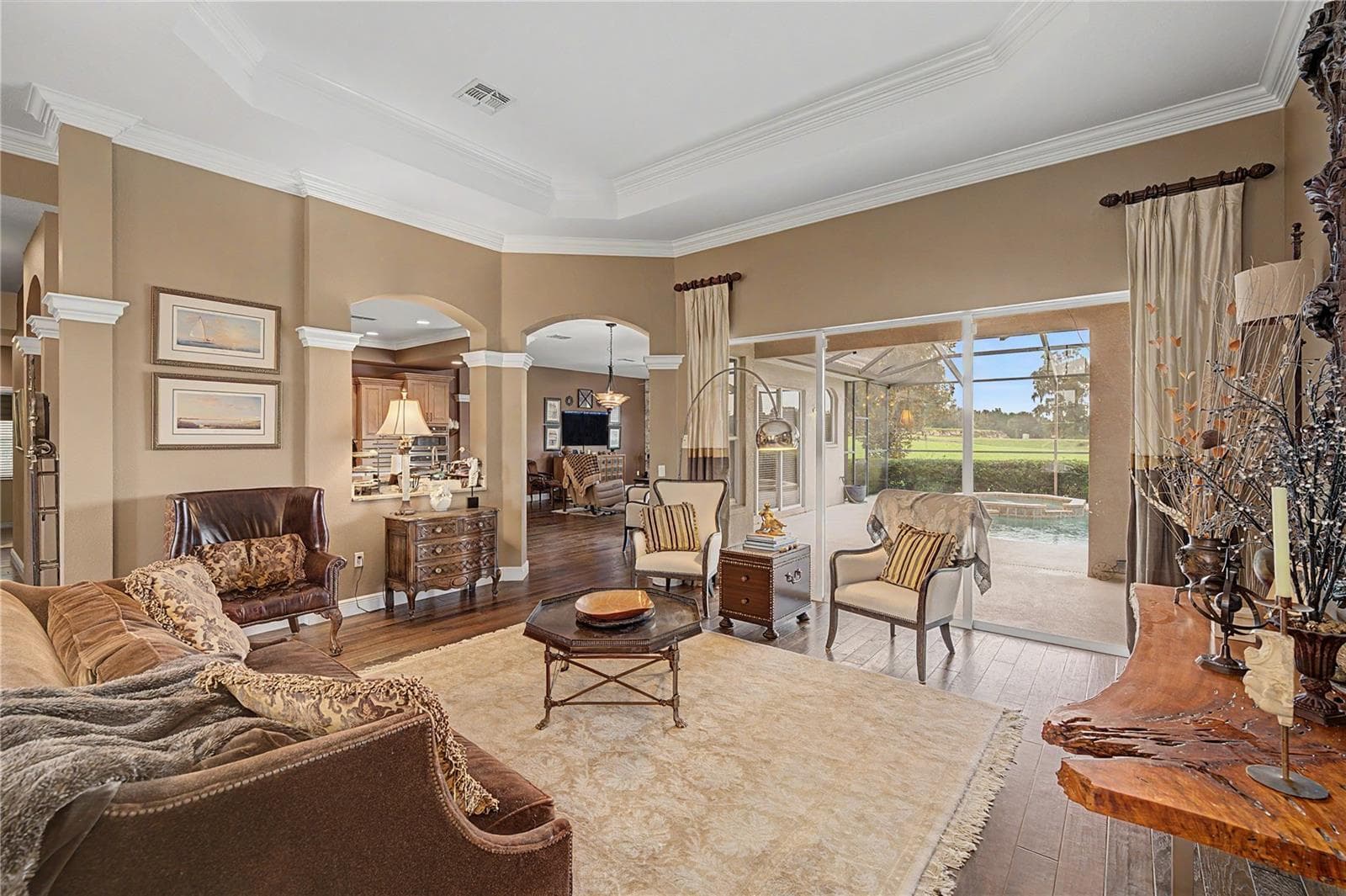 13823 Thoroughbred Dr photo 3