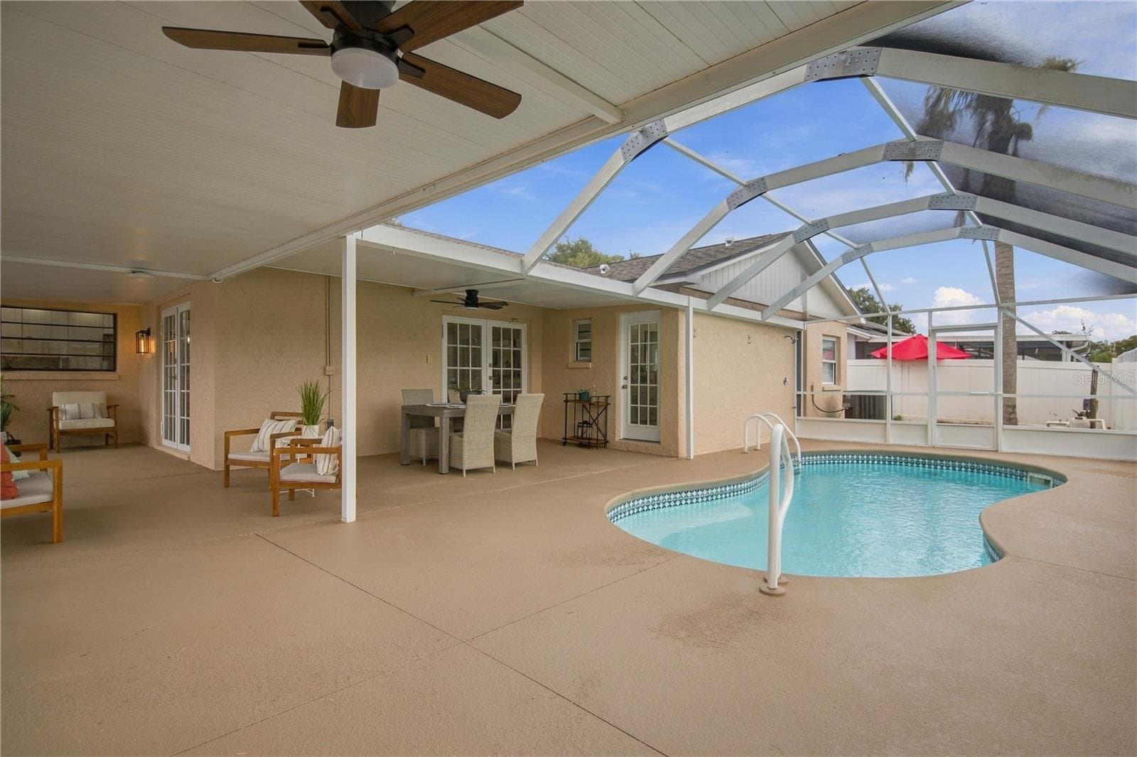 16115 Pebblebrook Dr photo 2