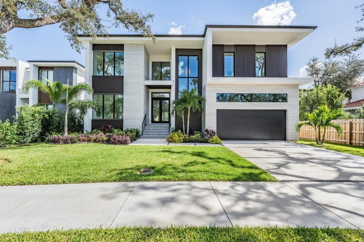 214 S Renellie Dr