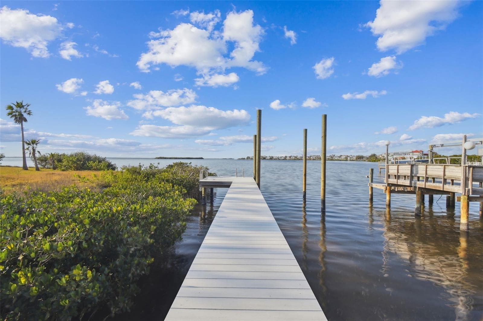 1640 Sea Breeze Dr