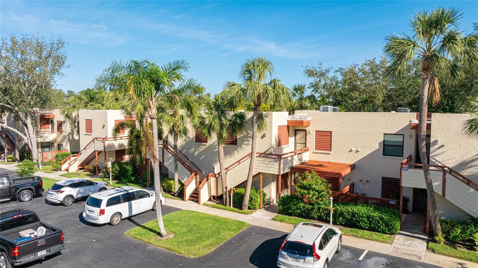 527 Spring Lakes Blvd