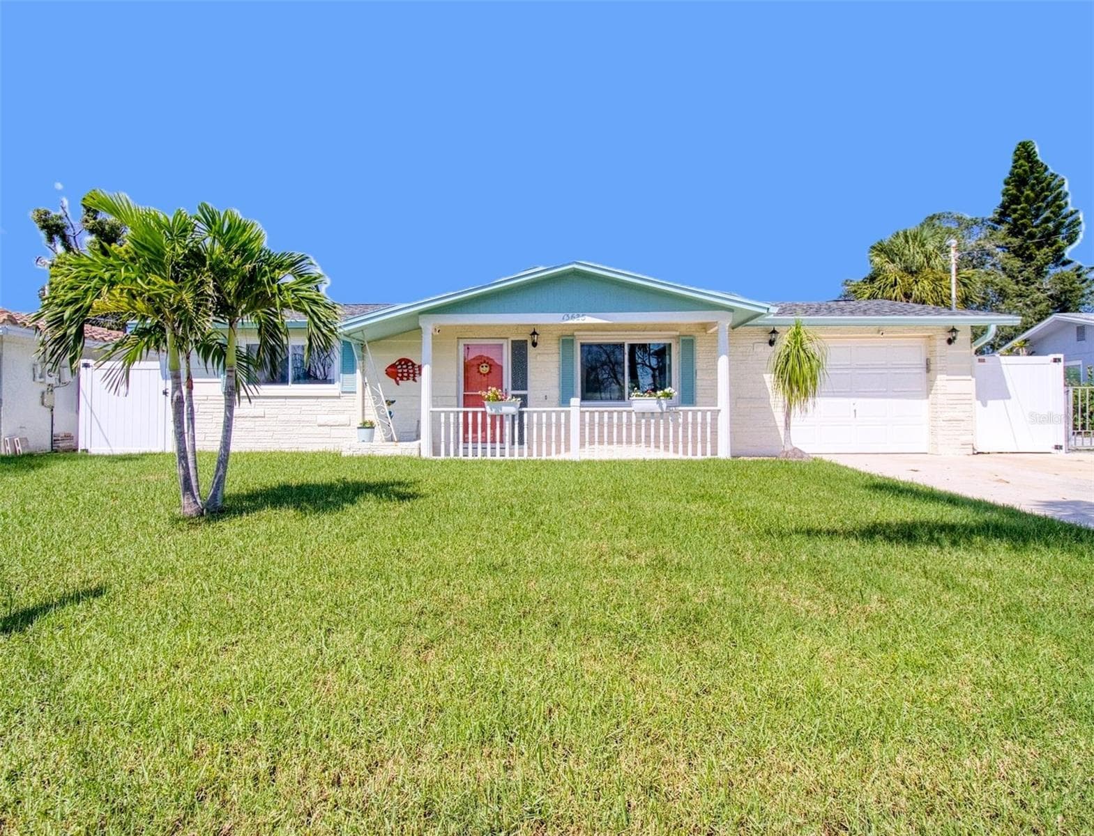 13625 Maria Dr