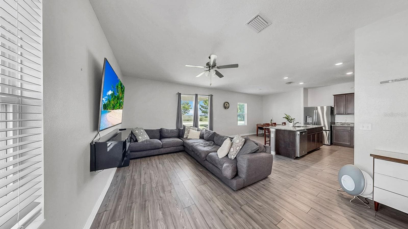 5453 Fez CT
