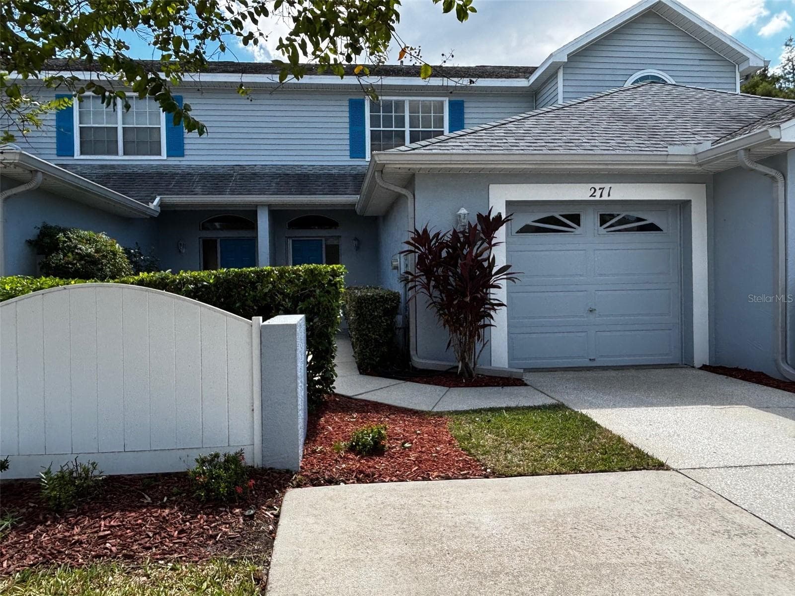 271 Hemingway Dr