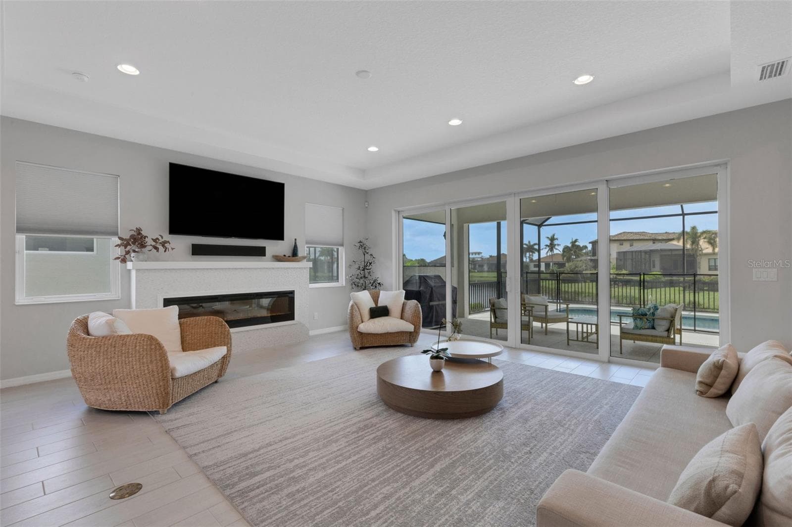 5718 Title Row Dr