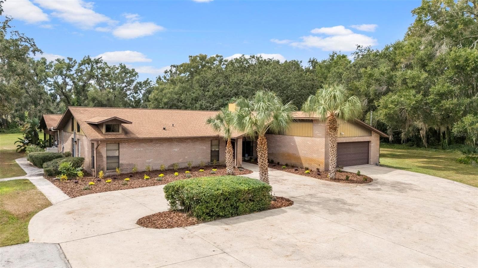 309 Hidden Lake Dr