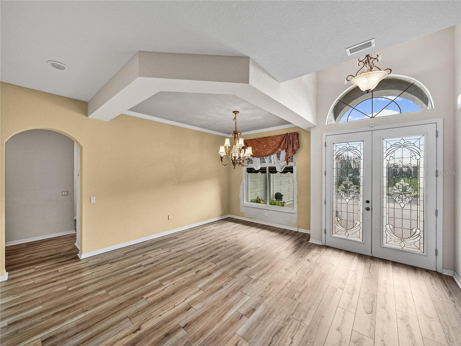 4004 Sable Loop Dr