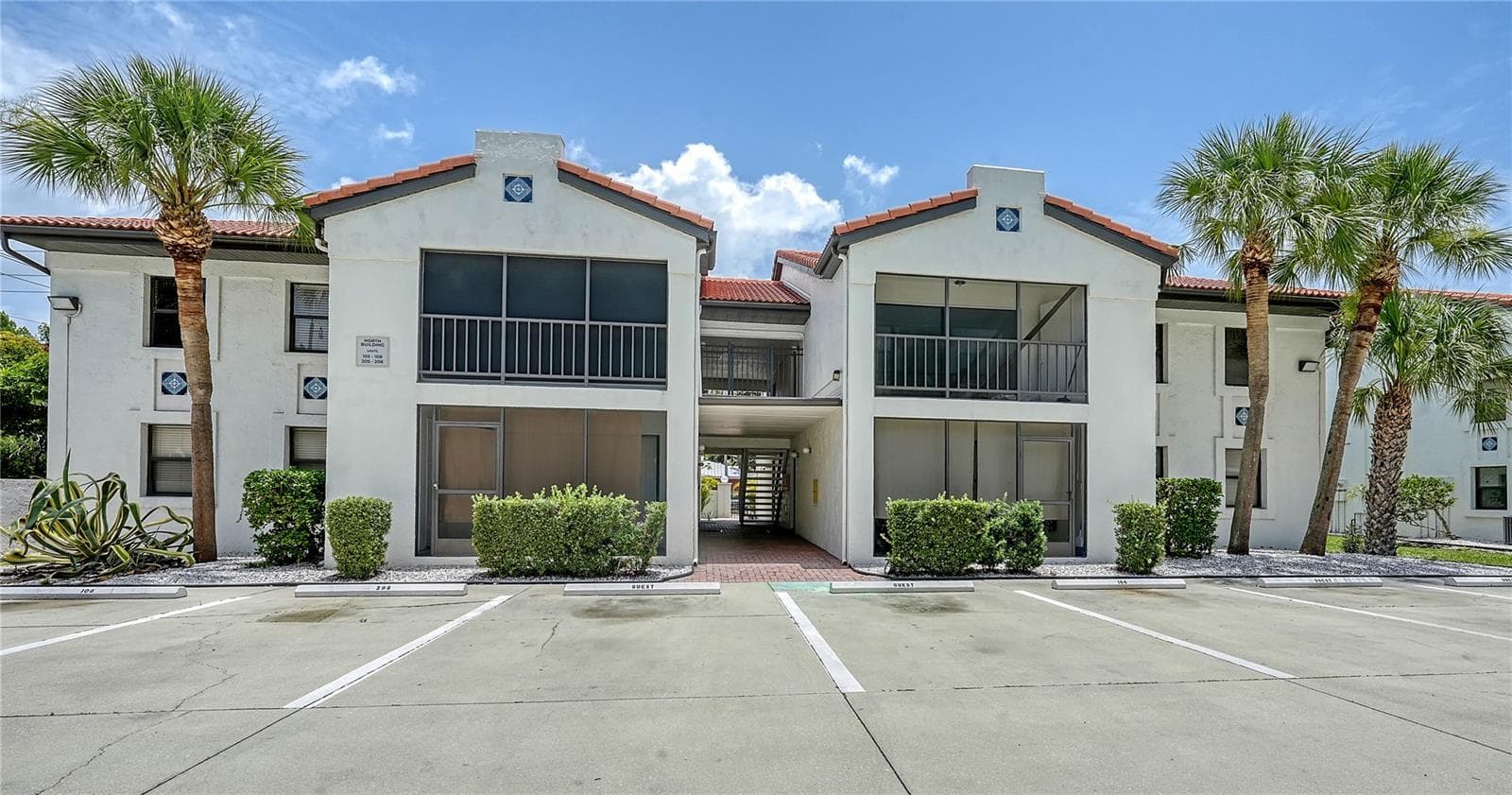 631 N Orange Ave #208