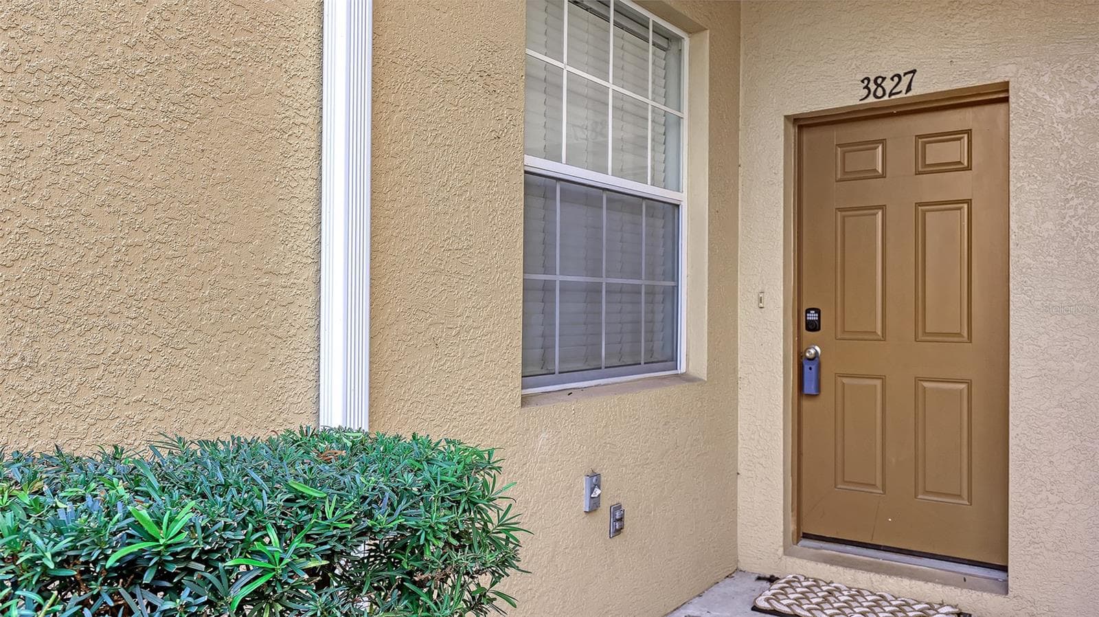 3827 Parkridge Cir #1-102