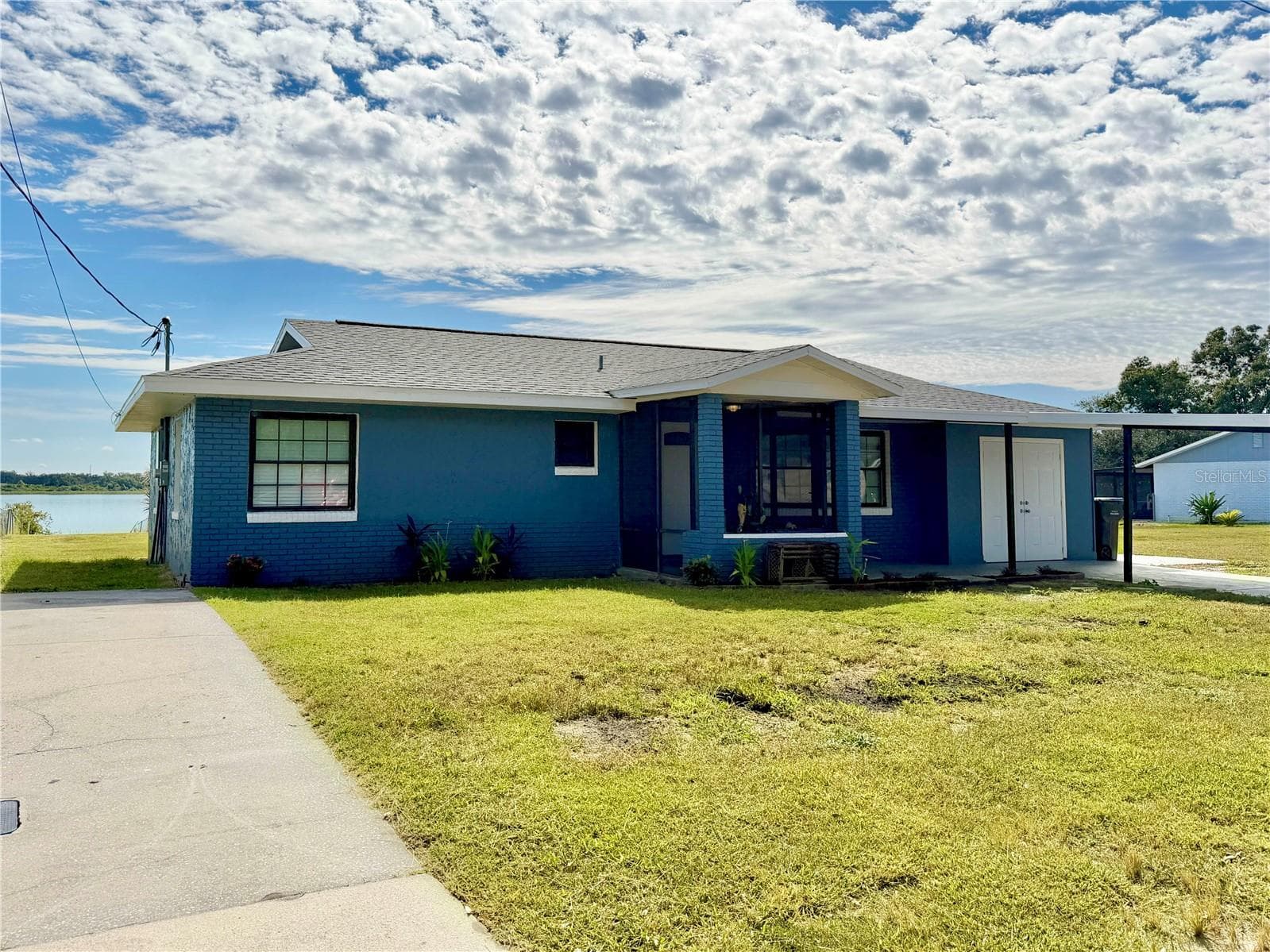 1151 Carefree Cove Dr