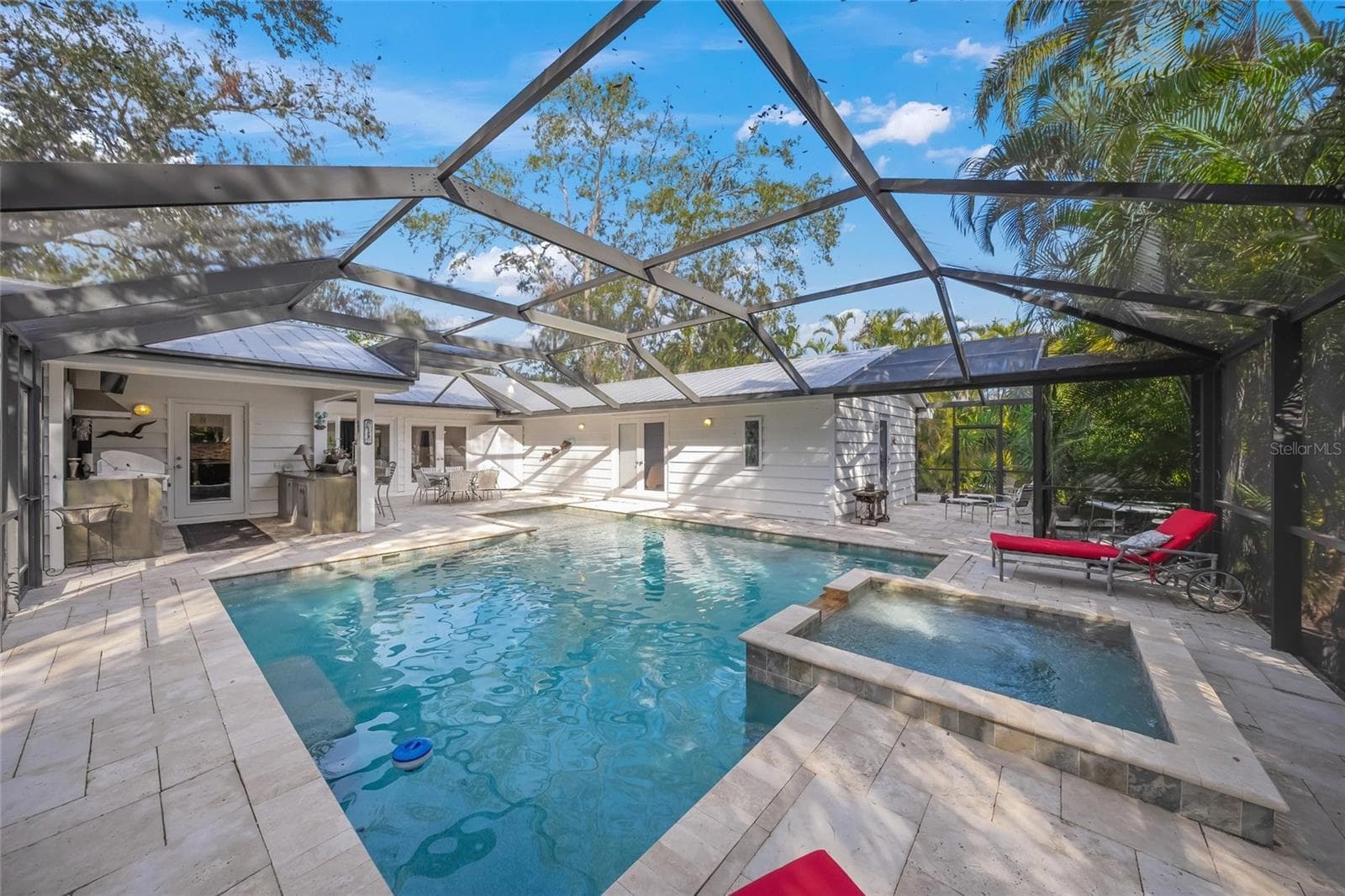 3331 Old Oak Dr