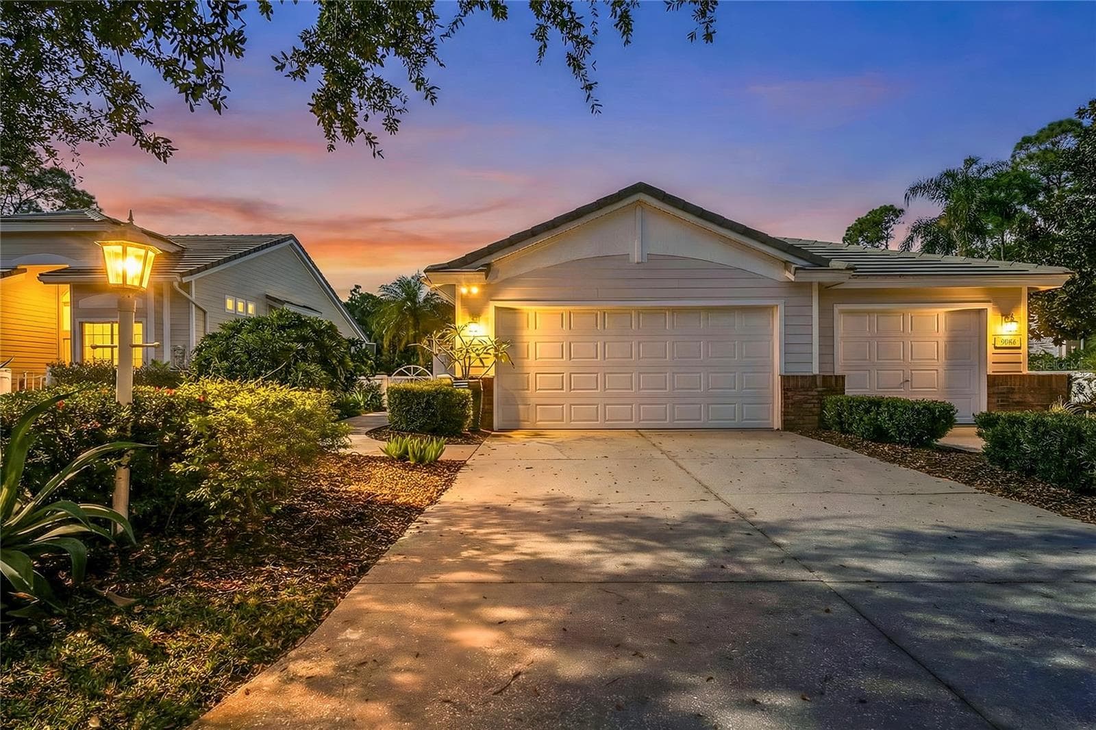 7608 Whitebridge Gln
