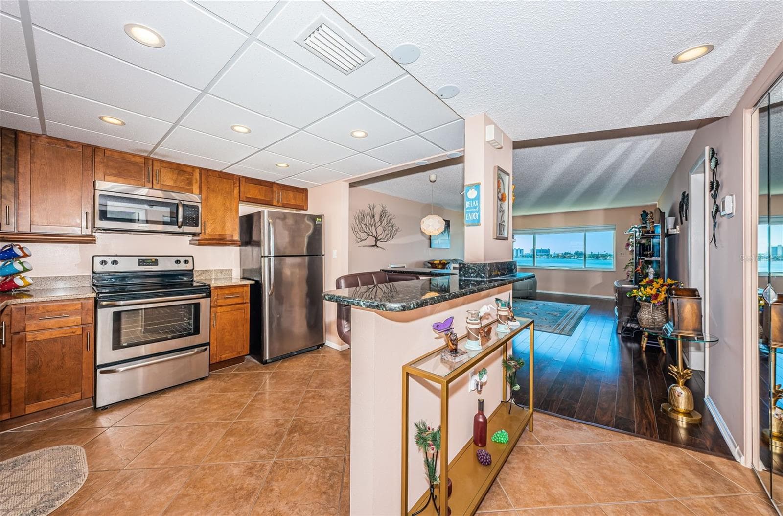 4750 Cove Cir #605