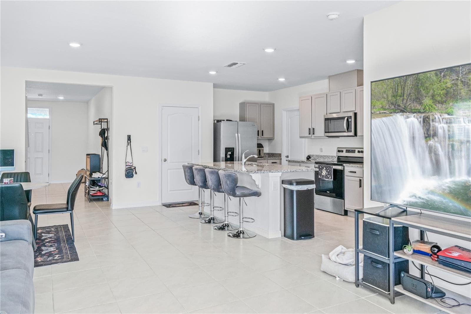2454 Taloncrest