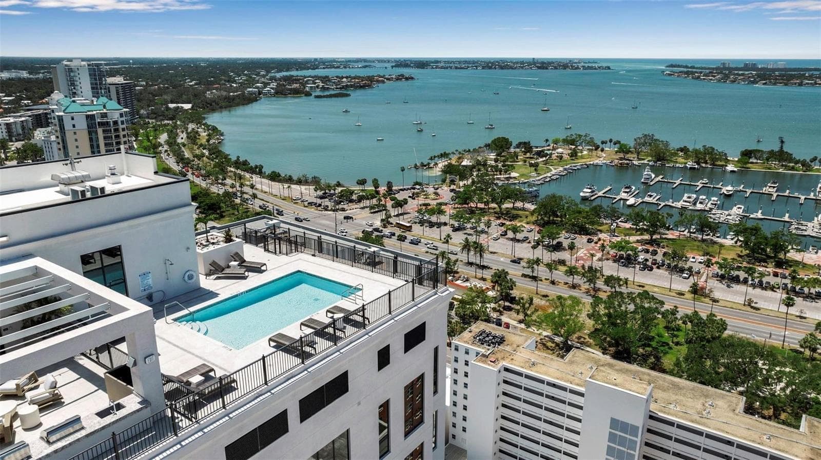 33 S Palm Ave #902