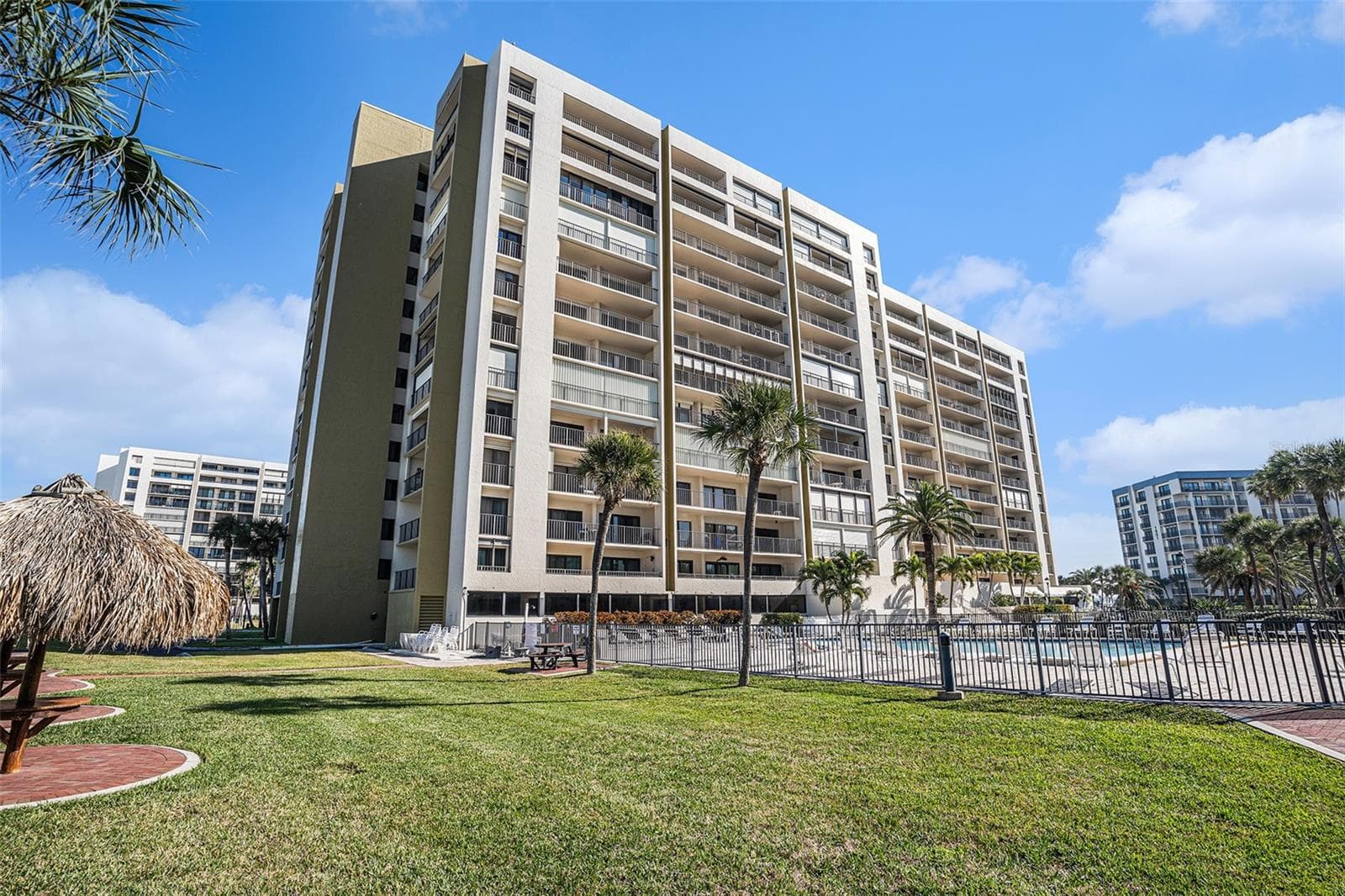 1480 Gulf Blvd #905