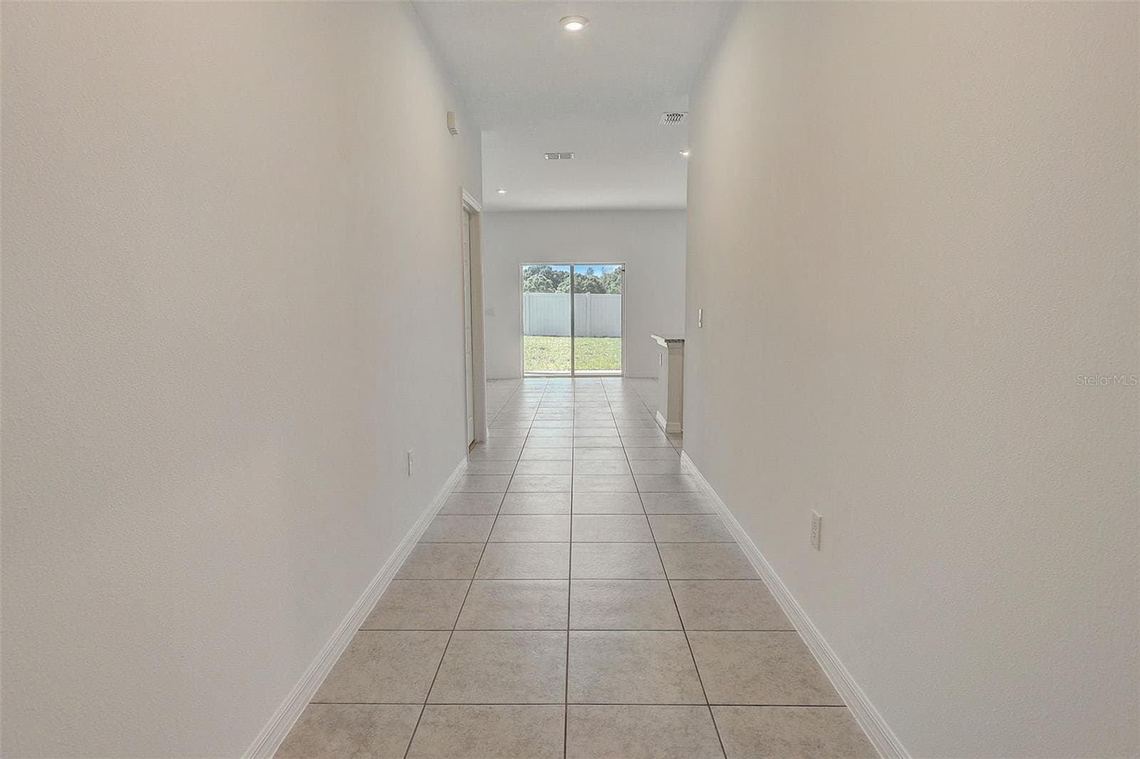 936 Pearlwood Loop