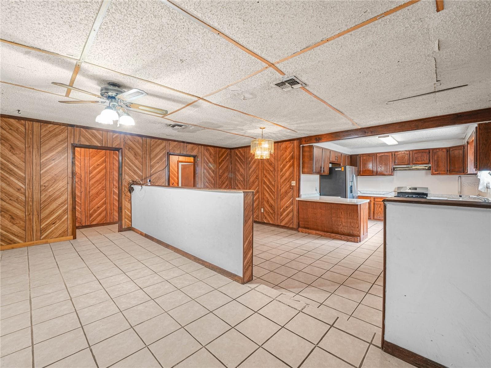 715 S Seminole Ave