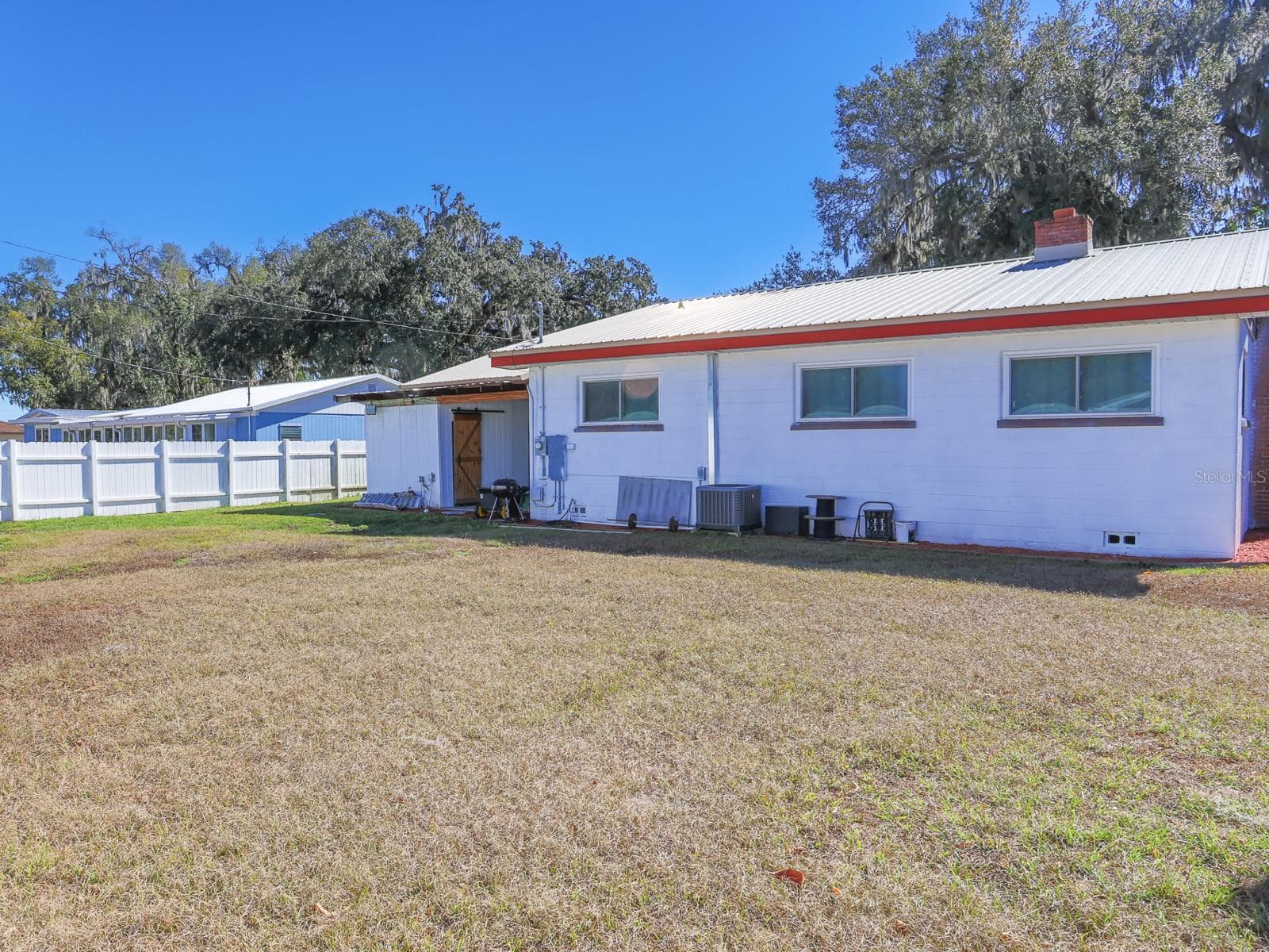 2140 E Main St