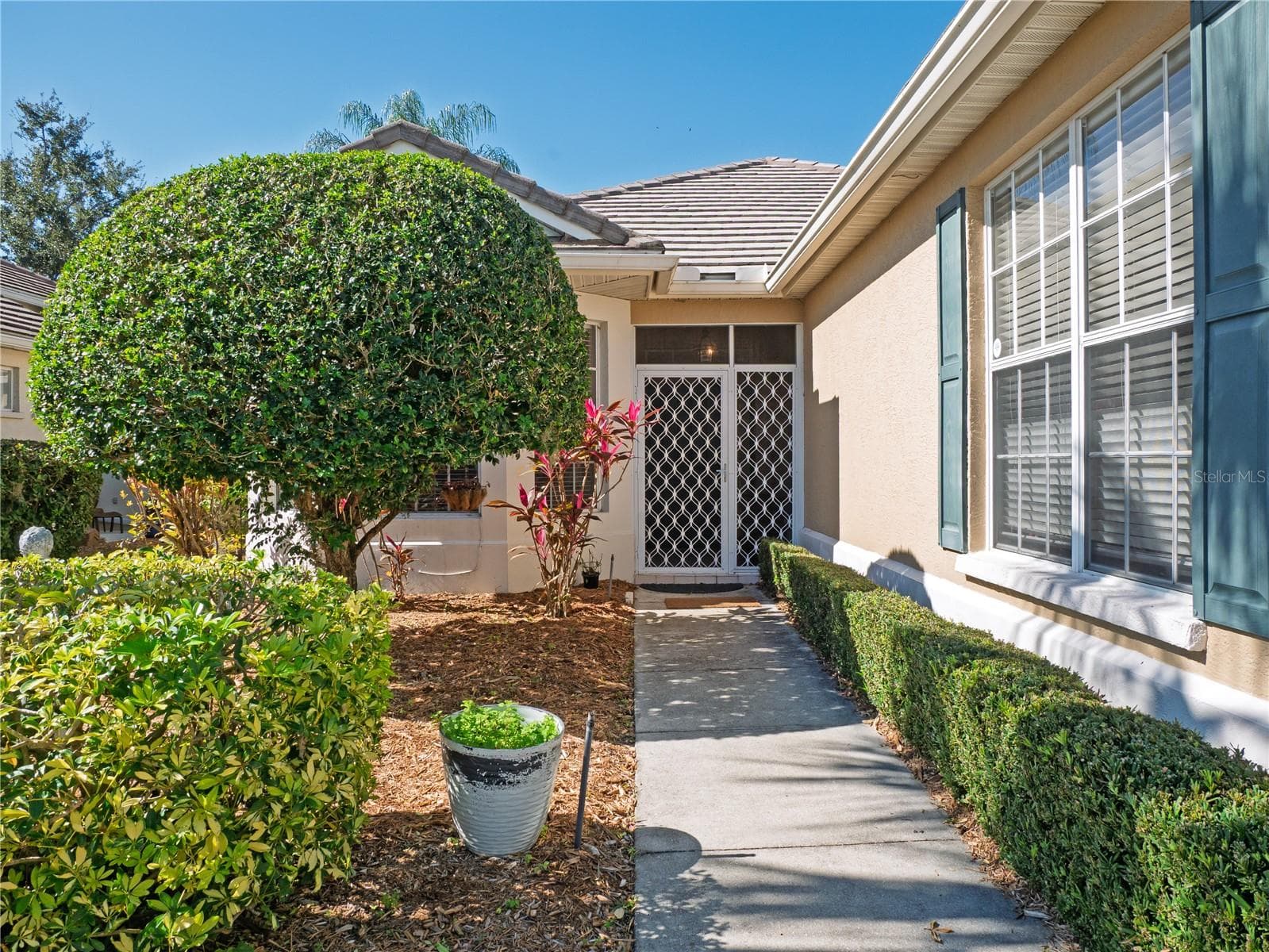 4054 Caddie Dr E