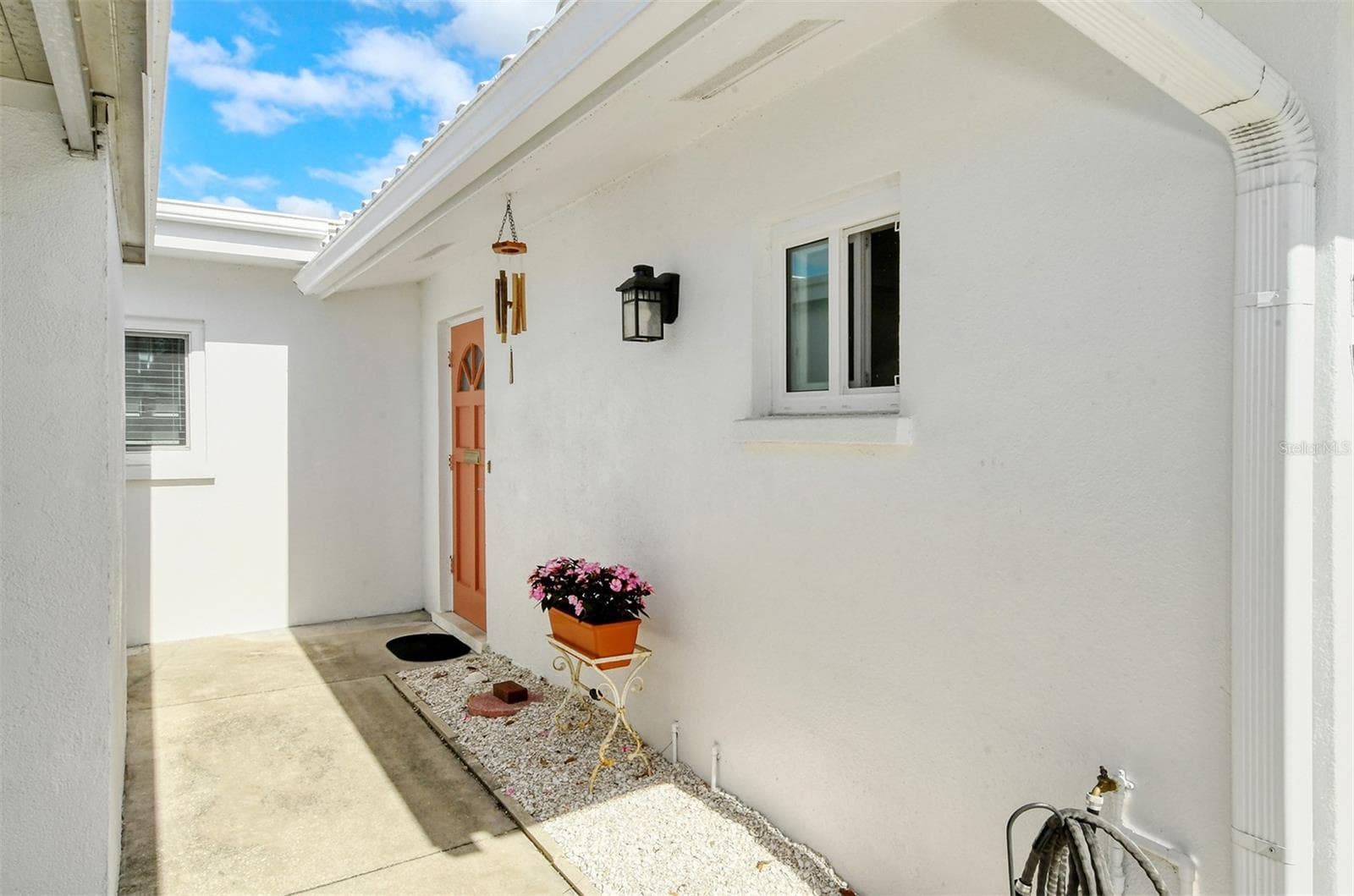 1809 Vera Pl #8