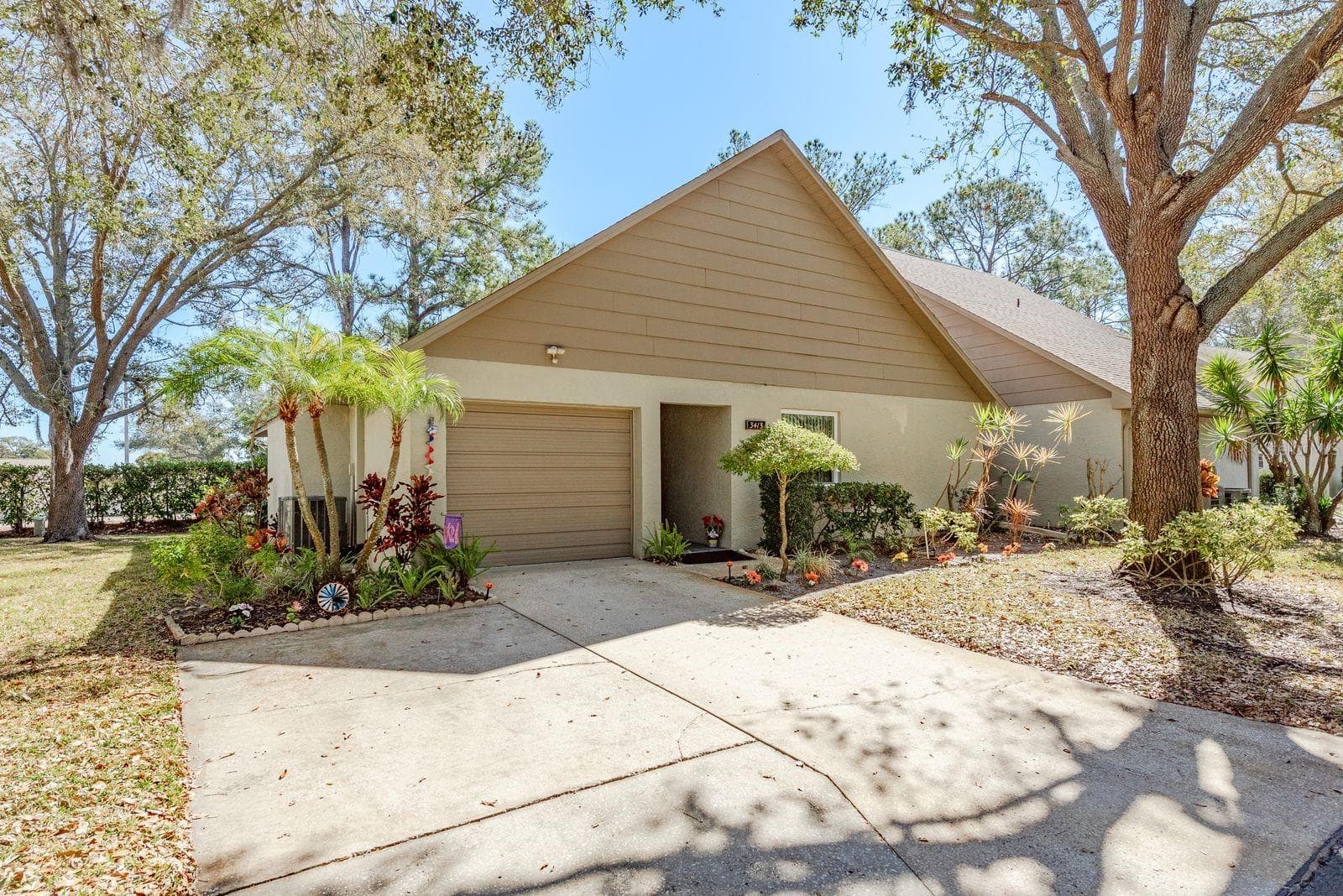 3413 Rochelle CT