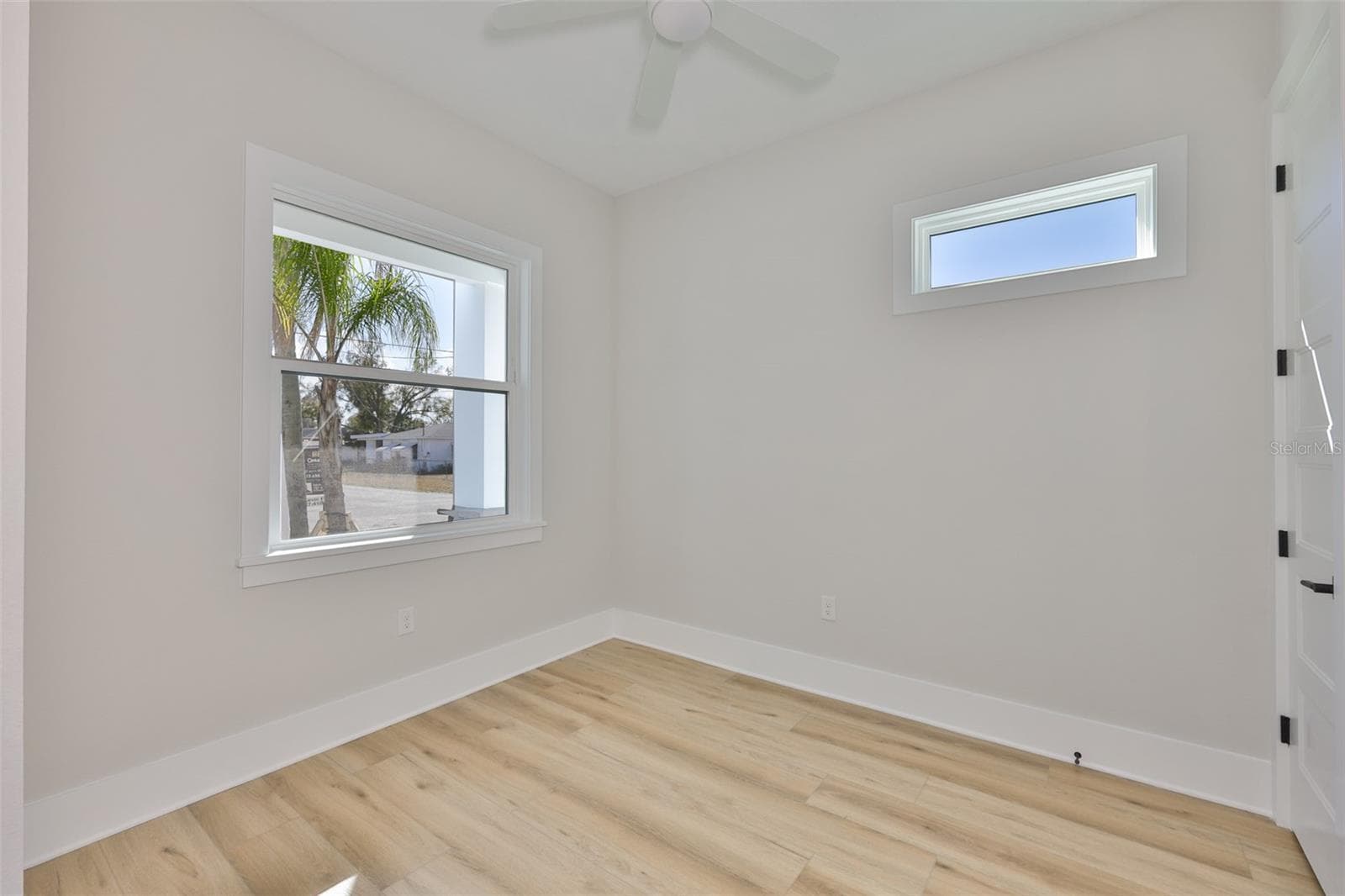 3223 W Paxton Ave