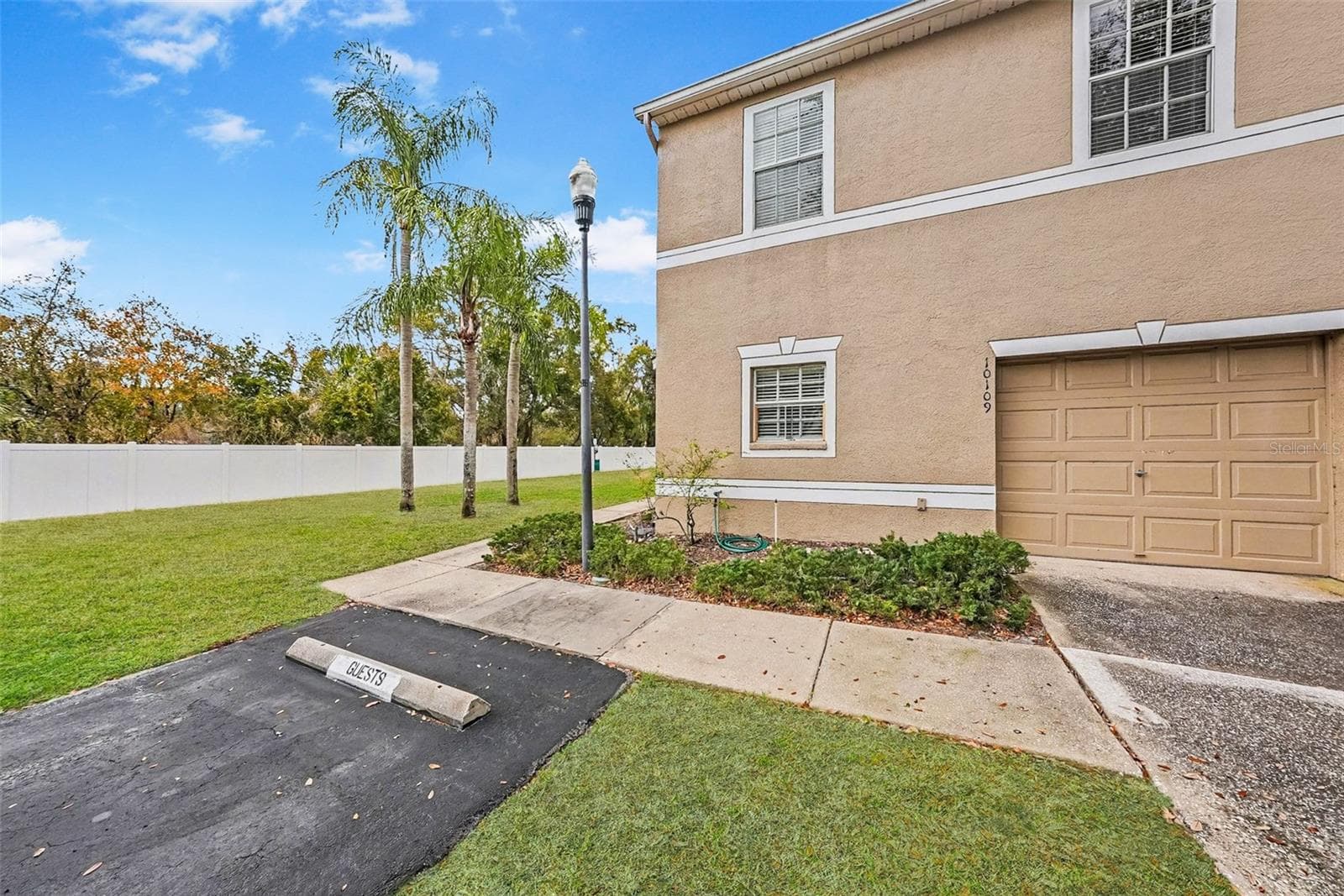 10109 Belleville Pl
