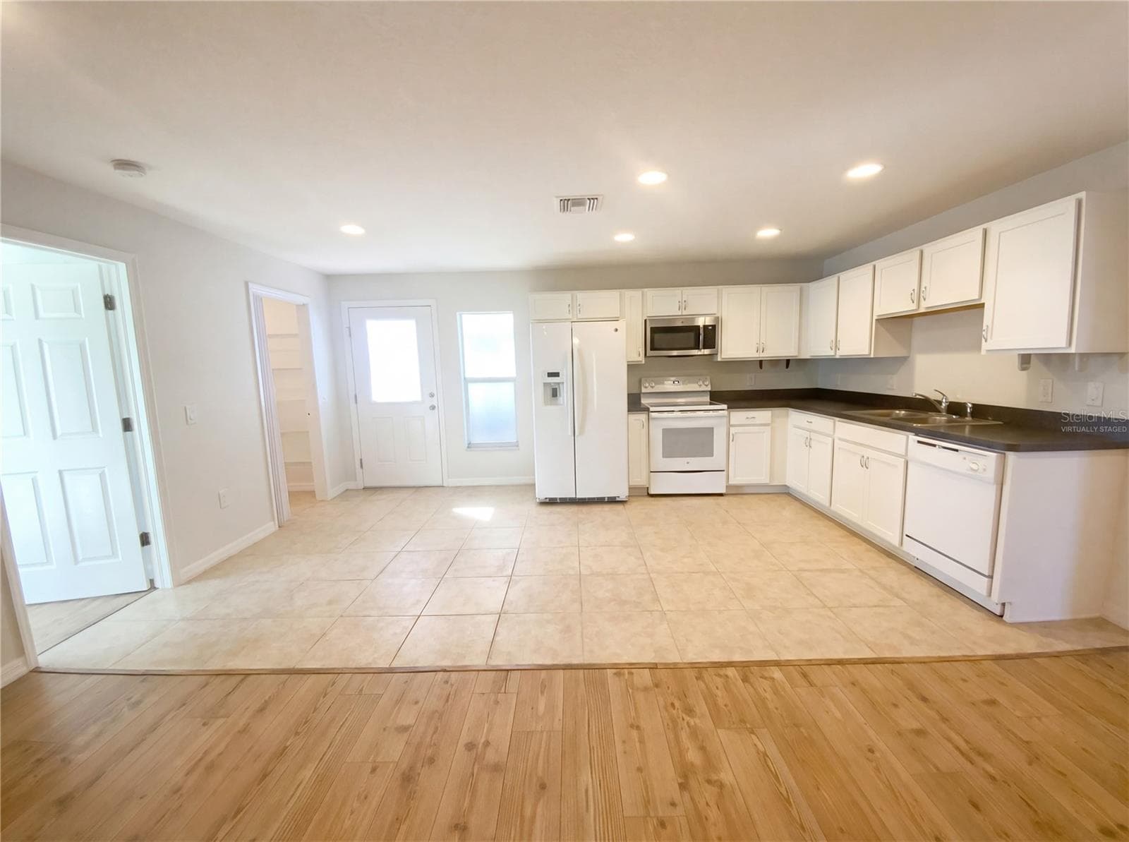 11275 Linden Dr
