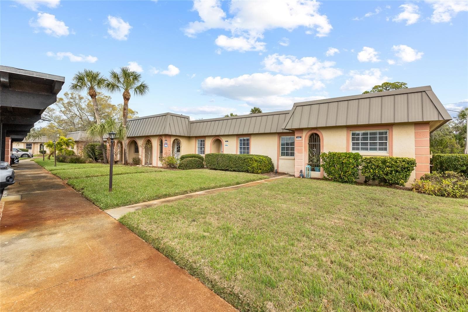 4467 Rustic Dr