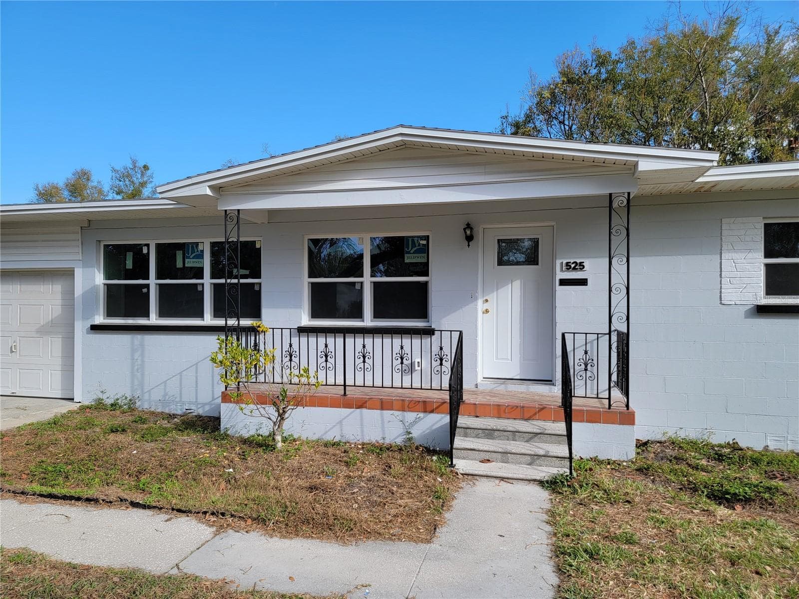 525 W Maxwell St