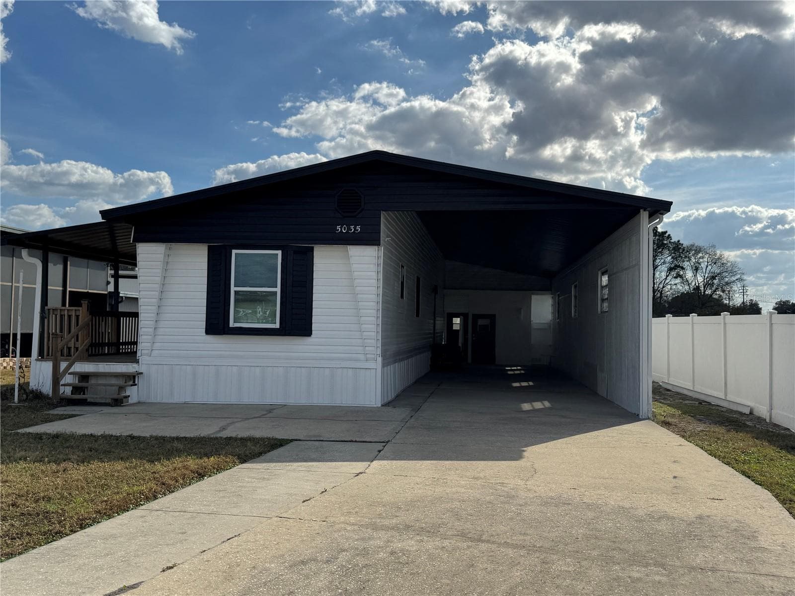 5035 Southshore Dr