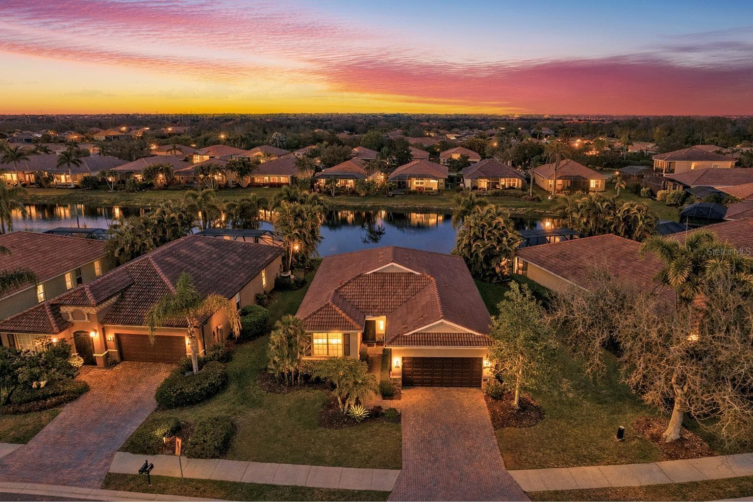 220 River Enclave CT