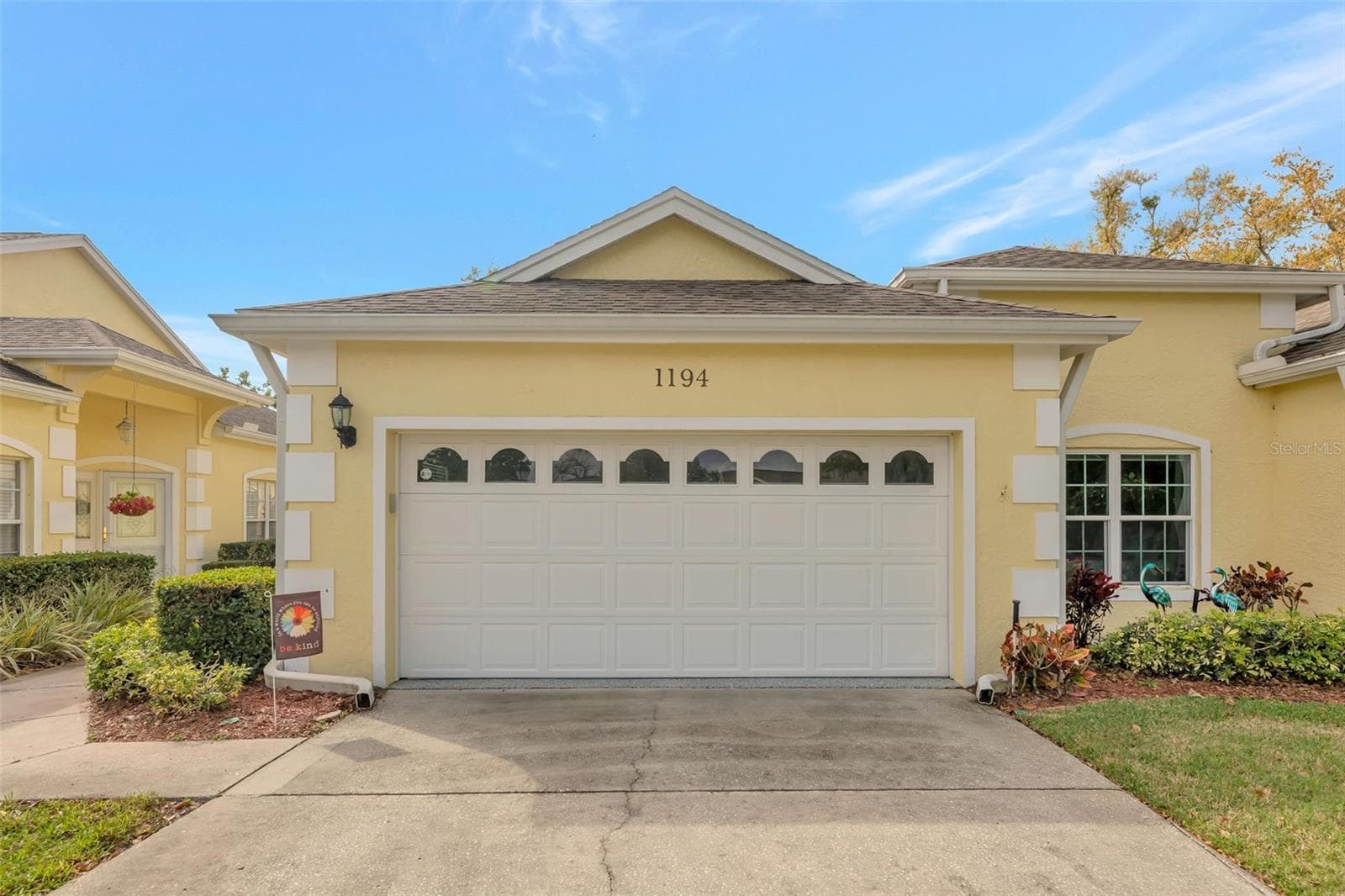 1194 Royal Blvd